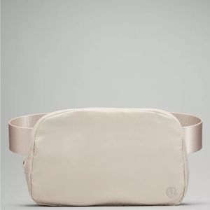 Lululemon Everywhere Belt Bag EBB White Opal